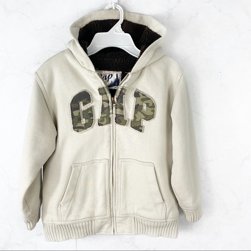 [Gap]
